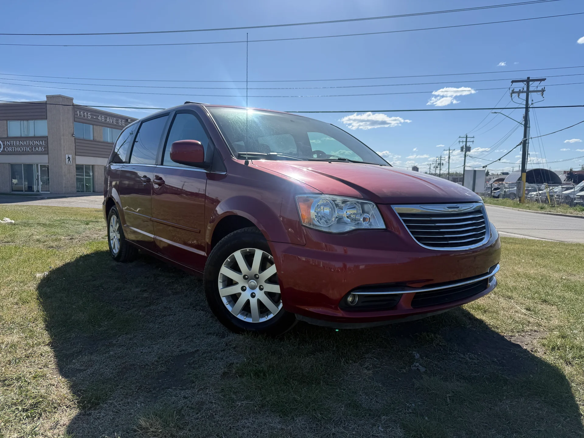 2015 CHRYSLER Town and Country — photo 1